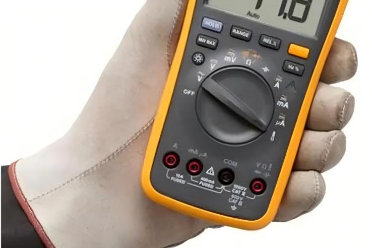 FLUKE 17B + 數(shù)字萬(wàn)用表
